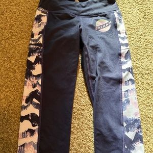 Rabbit Versa Capris